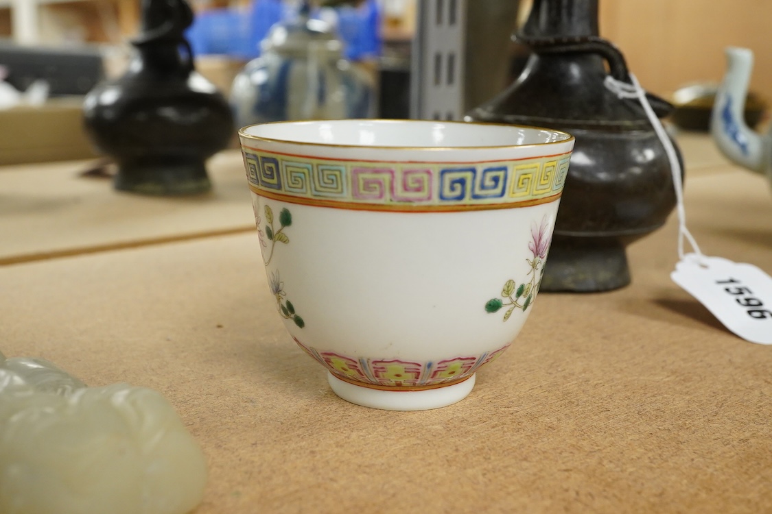 A Chinese famille rose cup, Guangxu mark but later, 6.5cm